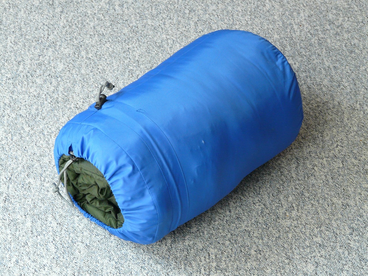 夏用寝袋は秋キャンプに使っても大丈夫？