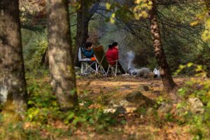 秋キャンプでコスパ最強の防寒グッズは？